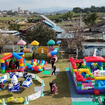 천안유치원행사 야외놀이기구 회전라이더 소형에어바운스대여 및 설치행사